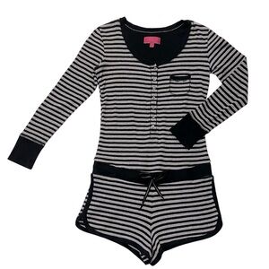 Victoria’s Secret knit long sleeve Lounge romper striped size Medium Short